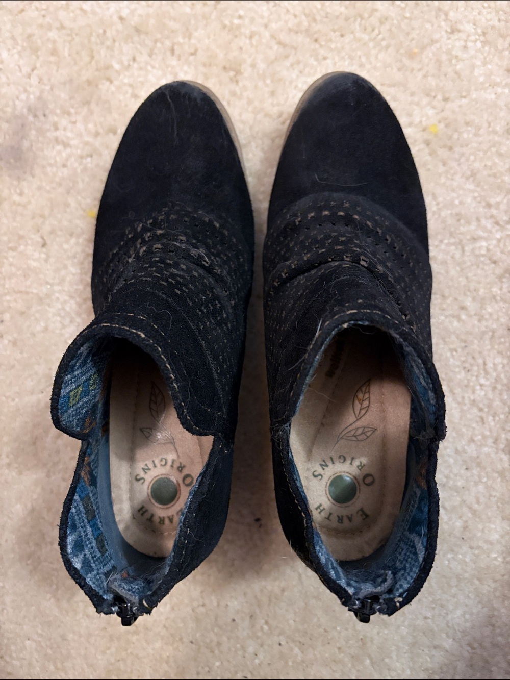 Barely worn Earth Origins Black Suede Chukka Boots with Patterned Lining